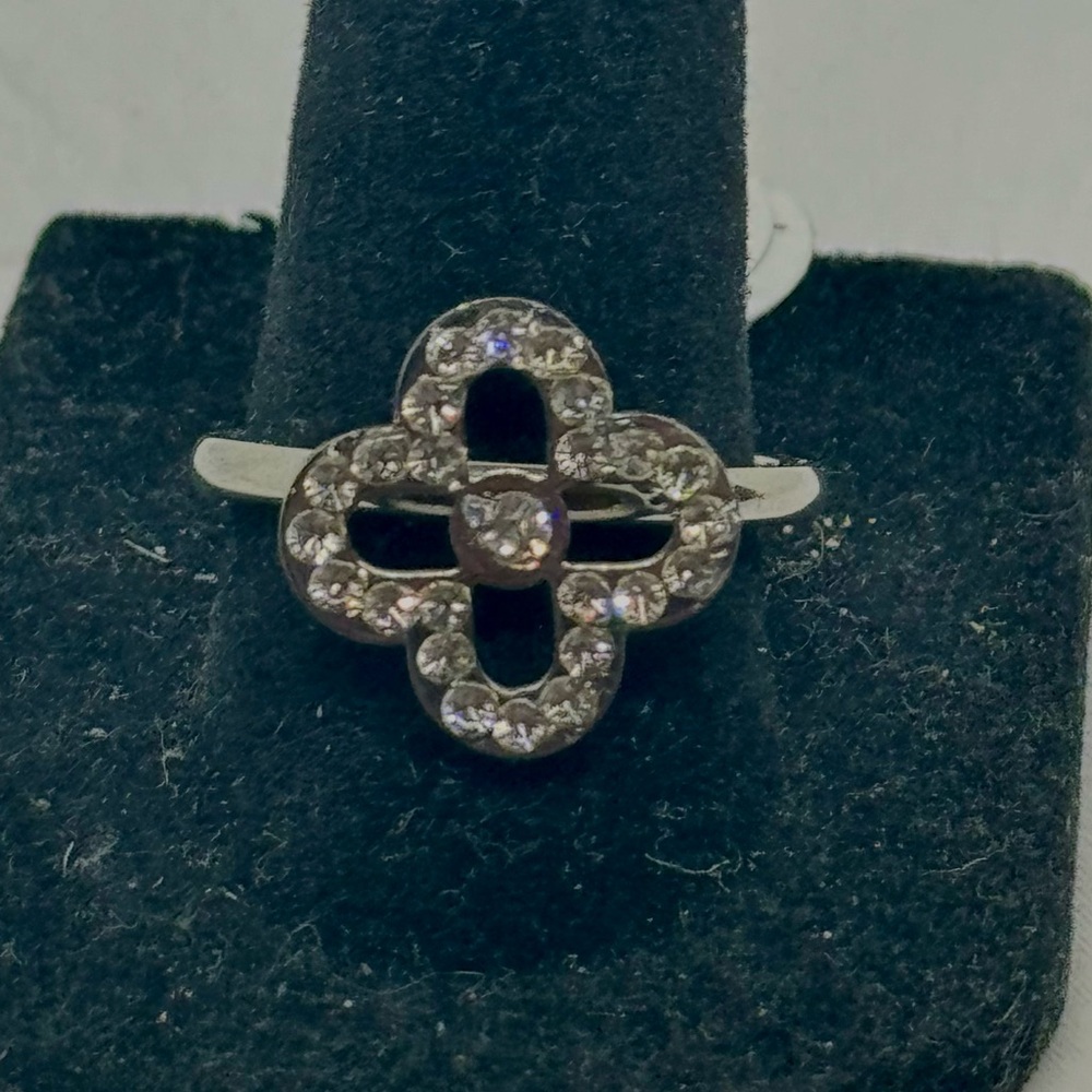 Silver Tone Crystal Rhinestone Clove Stainless Steel Fashion Ring SZ 5.5